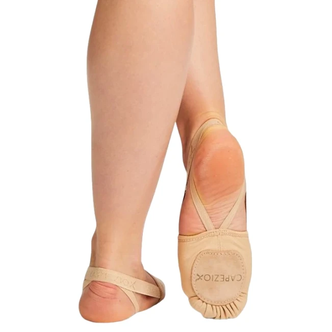 Capezio Hanami PIROUETTE, nyitott sarkú elasztikus forgócipő Capezio Hanami PIROUETTE, nyitott sarkú elasztikus forgócipő
