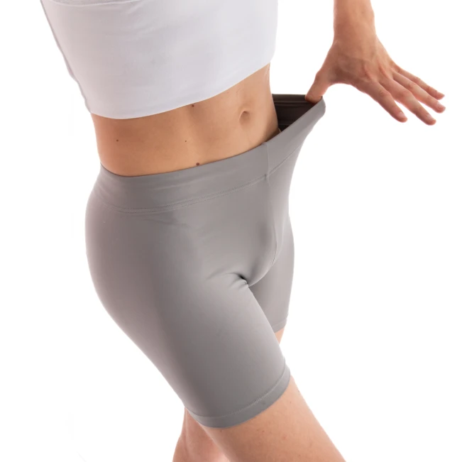 Bloch férfi short combközépig érő hosszúsággal Bloch férfi short combközépig érő hosszúsággal