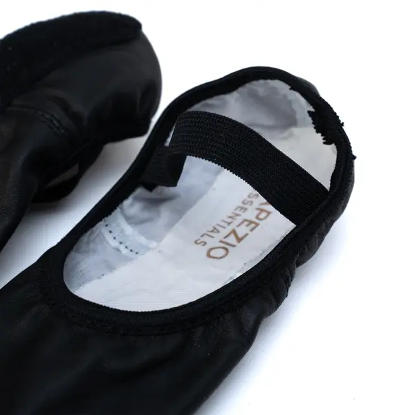 Capezio Luna, bőr gyakorló cipő kezdőknek